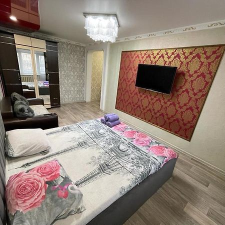 Лермонтова 91 Apartment พาฟโลดาร์ ภายนอก รูปภาพ